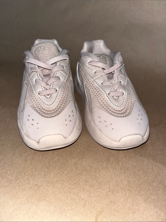 adidas Other - Adidas Infant & Toddlers' Ozelia Lifestyle Shoes Beige Pink Size 6